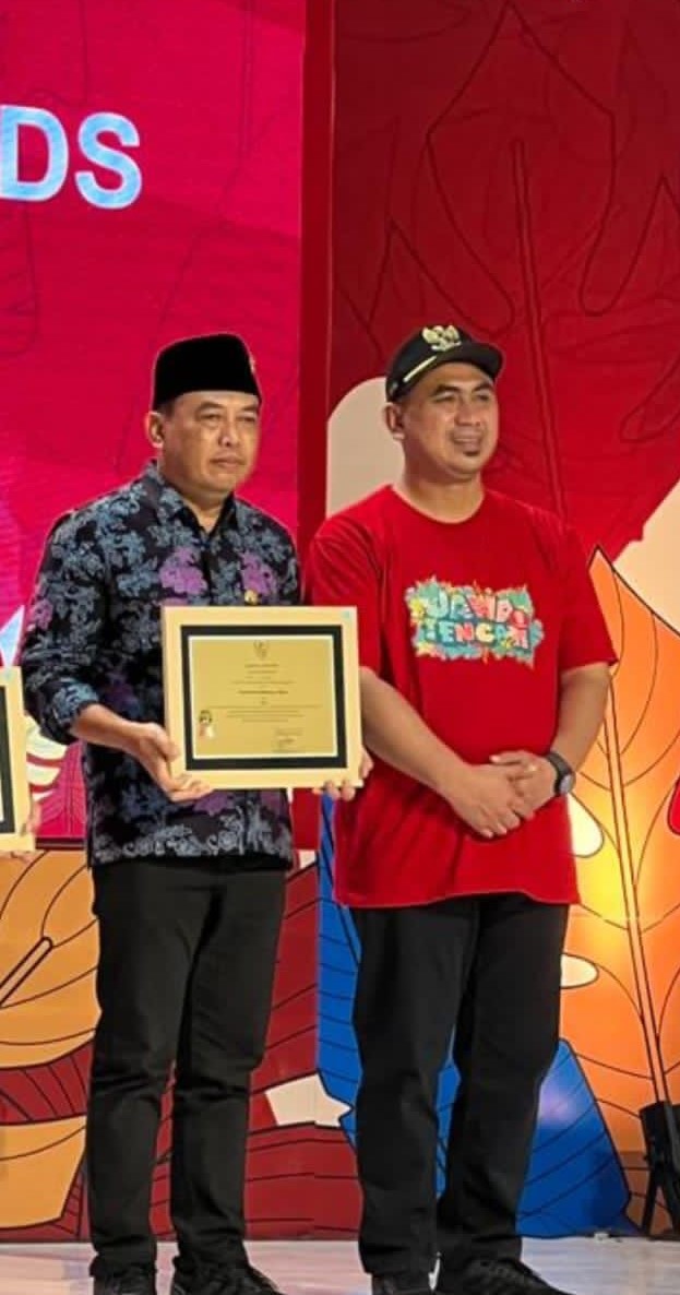 Komitmen Tingkatkan UMKM Lokal, Jepara Raih Penghargaan Partisipan Terbaik Blangkon Jateng